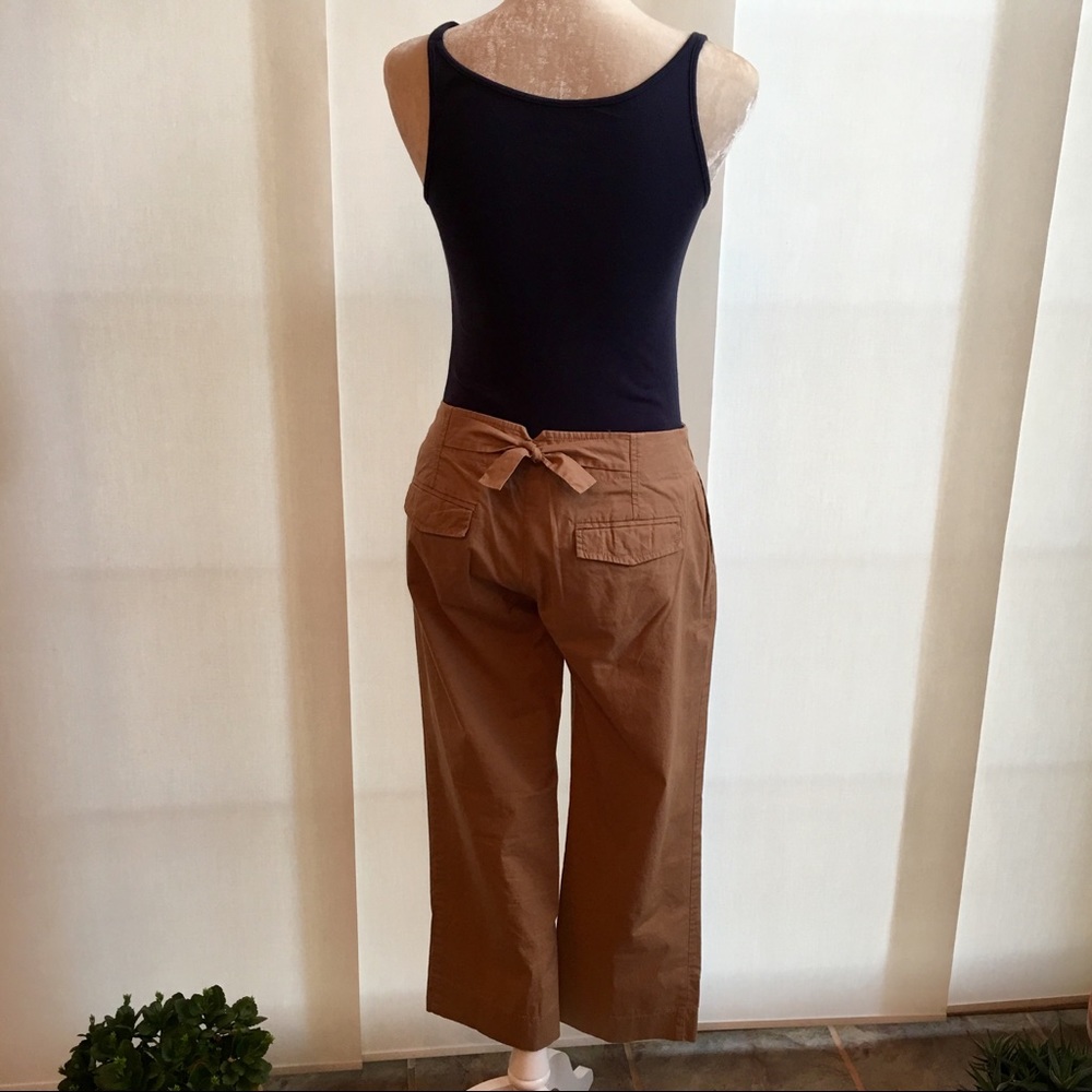 GAP Stretch Capri Chino Pants Tan